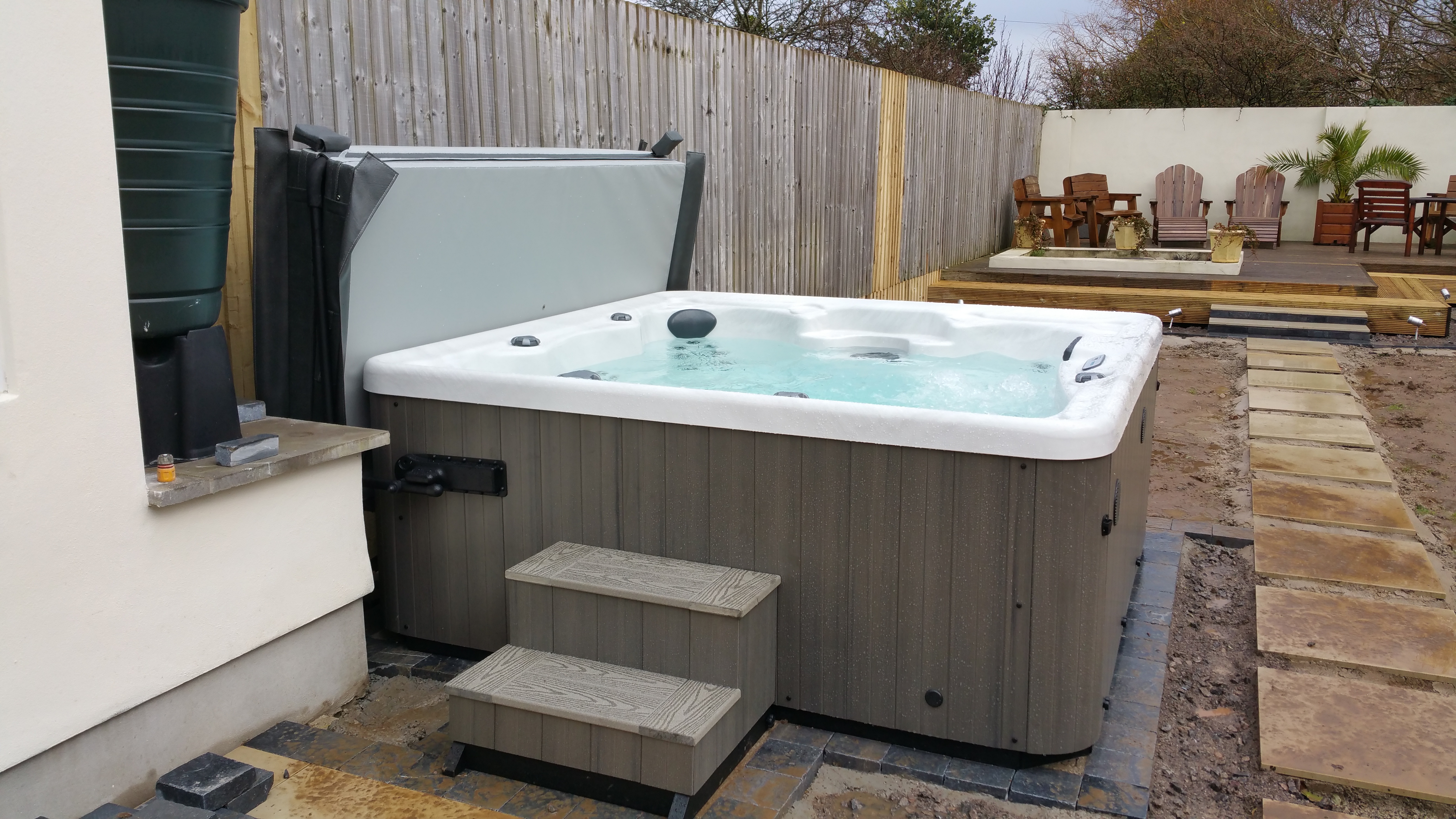 Marquis-Spa-hottub-Porthcawl 1.jpg