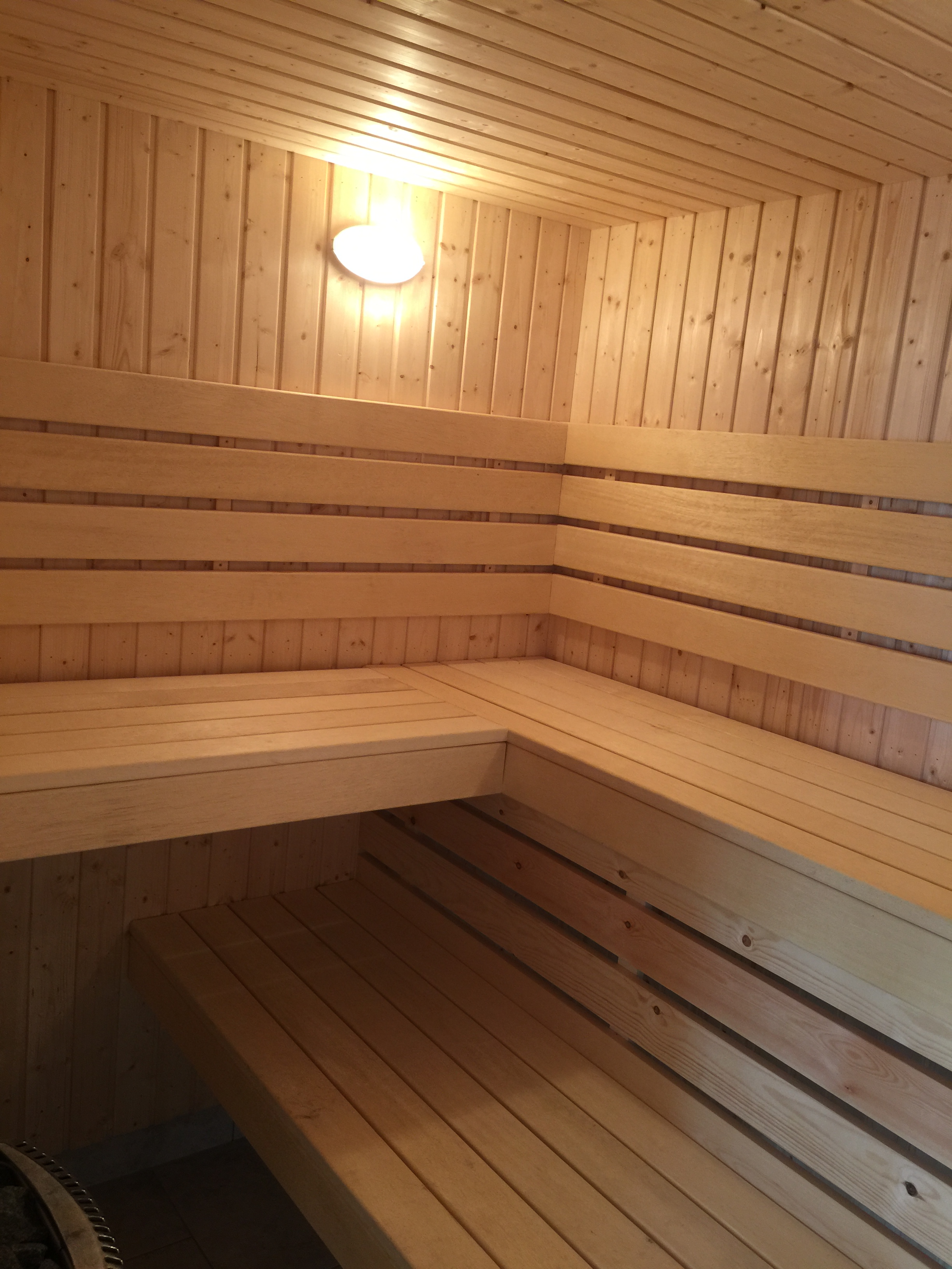 Forest-of-Dean-Indoor-Pool-Sauna-Tylo-Harvia 1.JPG