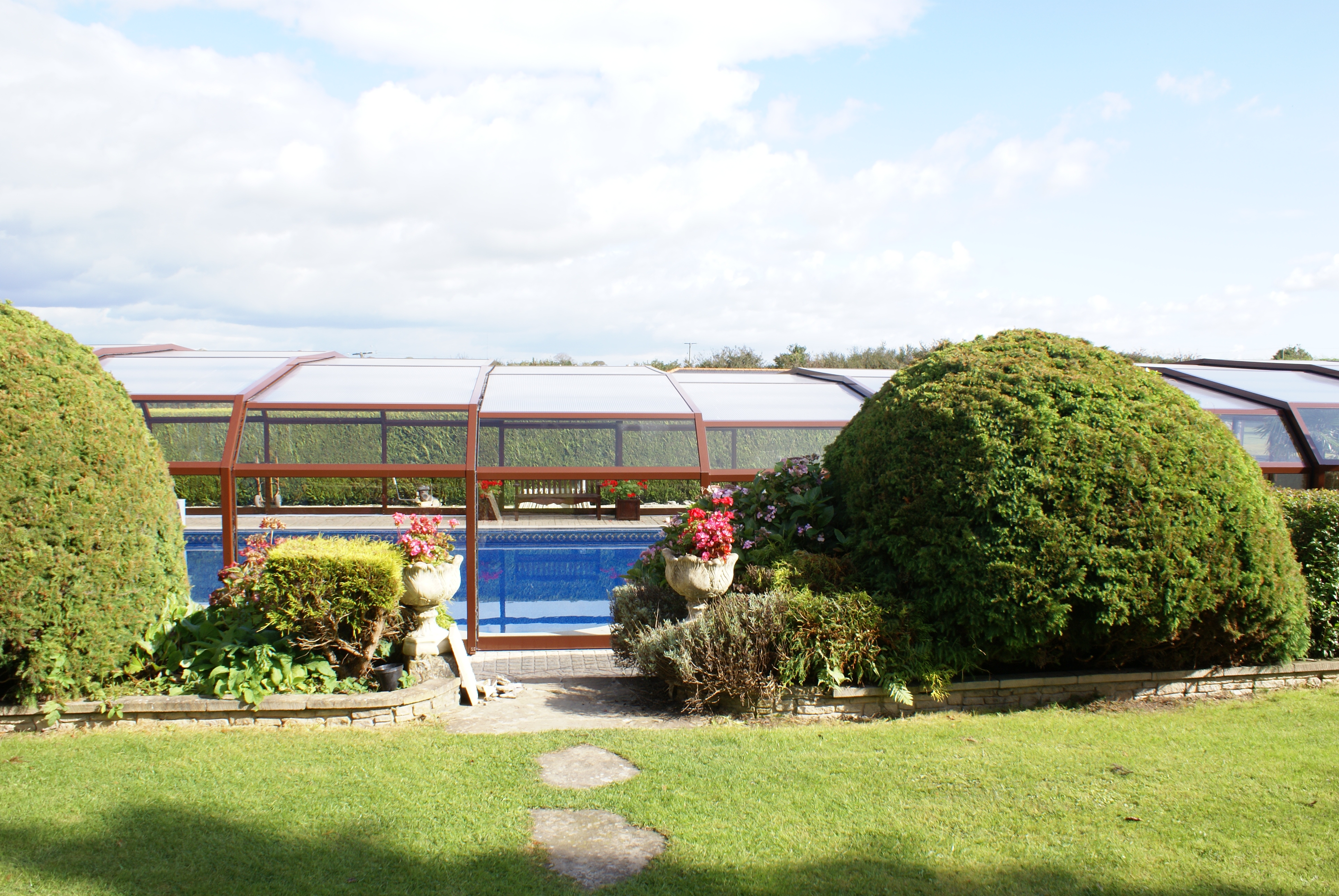 Telescopic-Enclosure-Liner-Wales 8.JPG