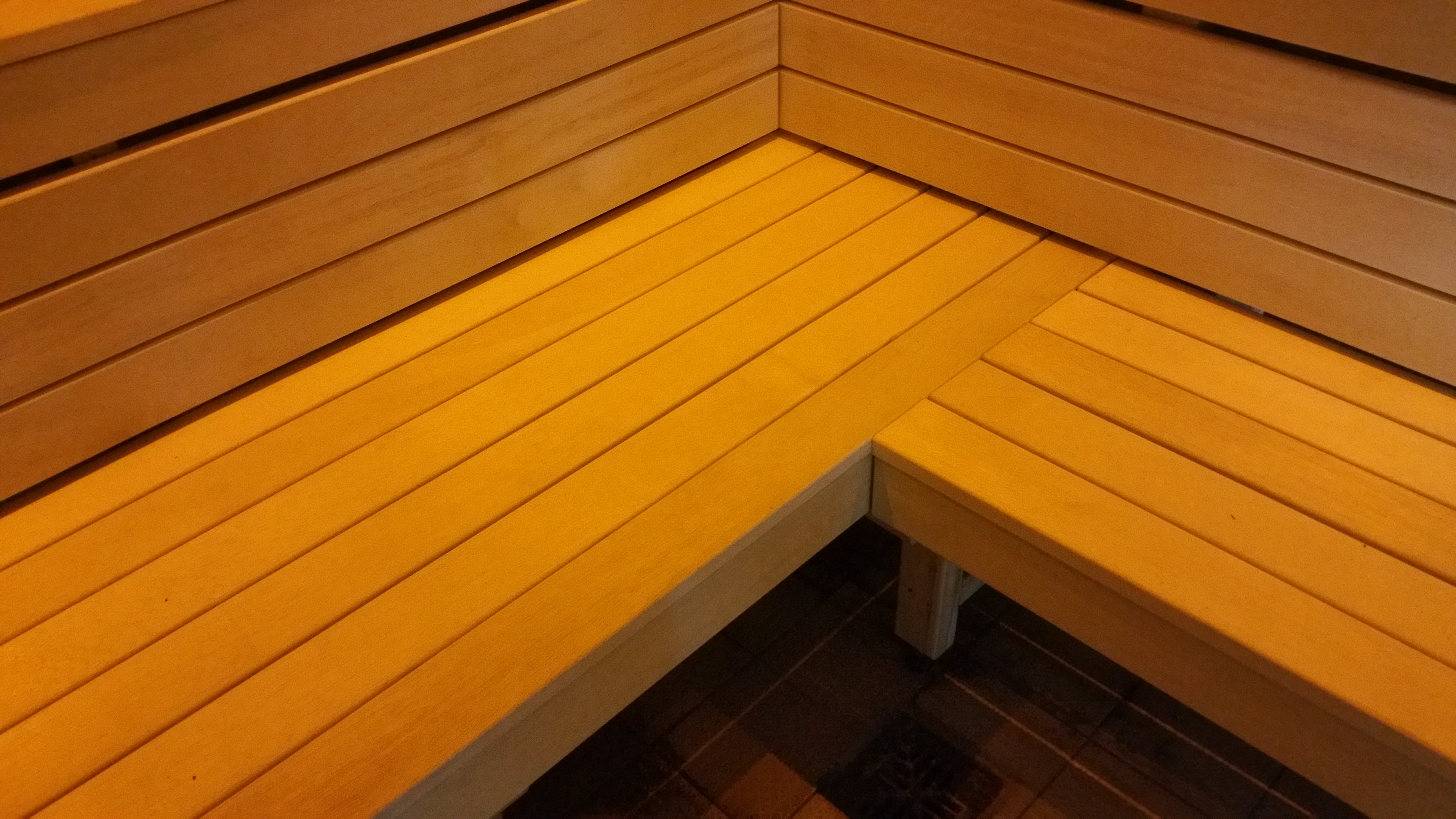 Commercial-Hotel-Sauna-Cardiff-Wales 3.jpg