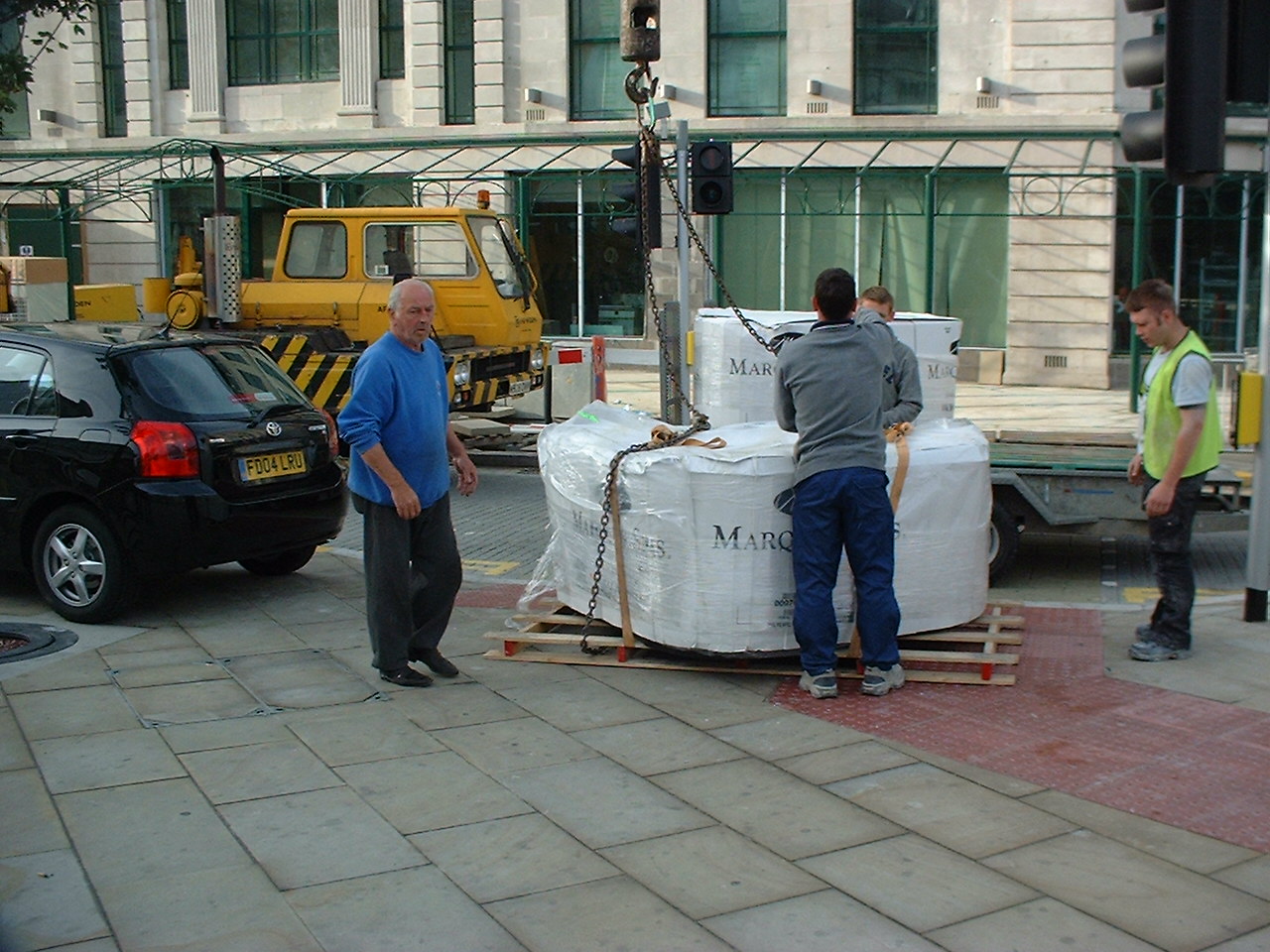 Commercial-spa-steam-rooom-heated-loungers-curved-showers-hottubs-marquis 8.JPG