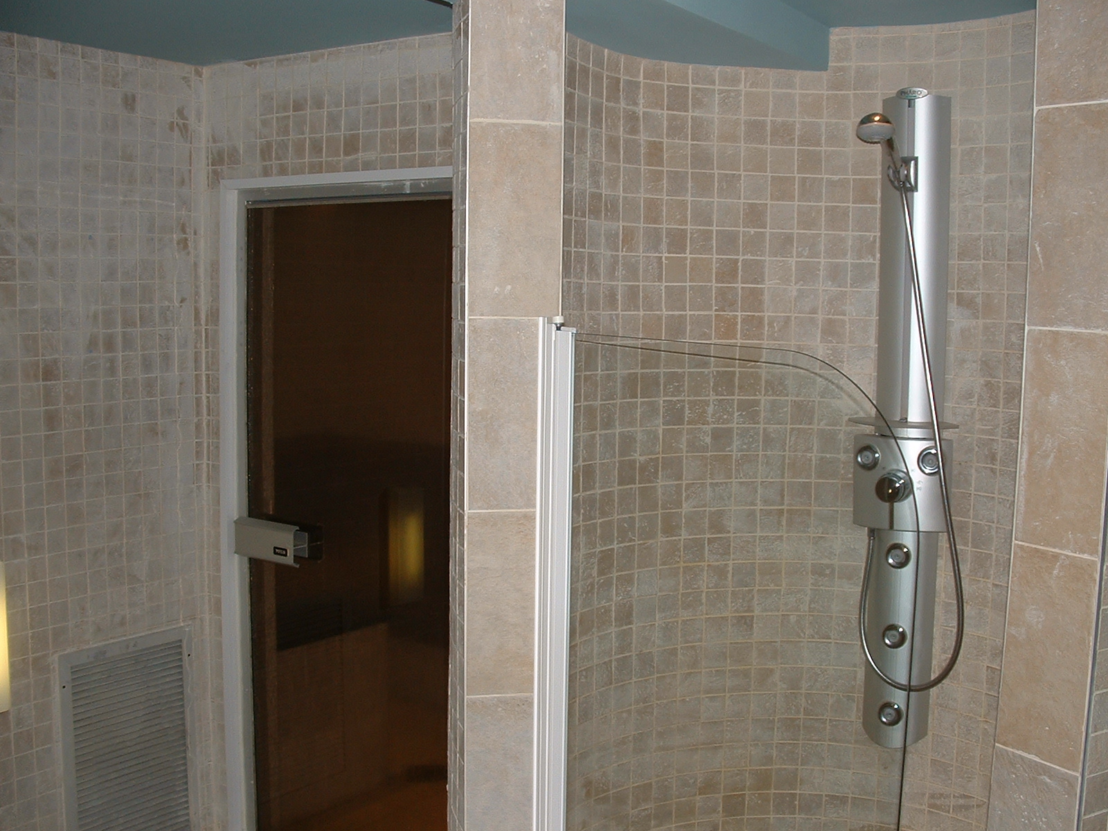 Commercial-spa-steam-rooom-heated-loungers-curved-showers-hottubs-marquis 6.JPG