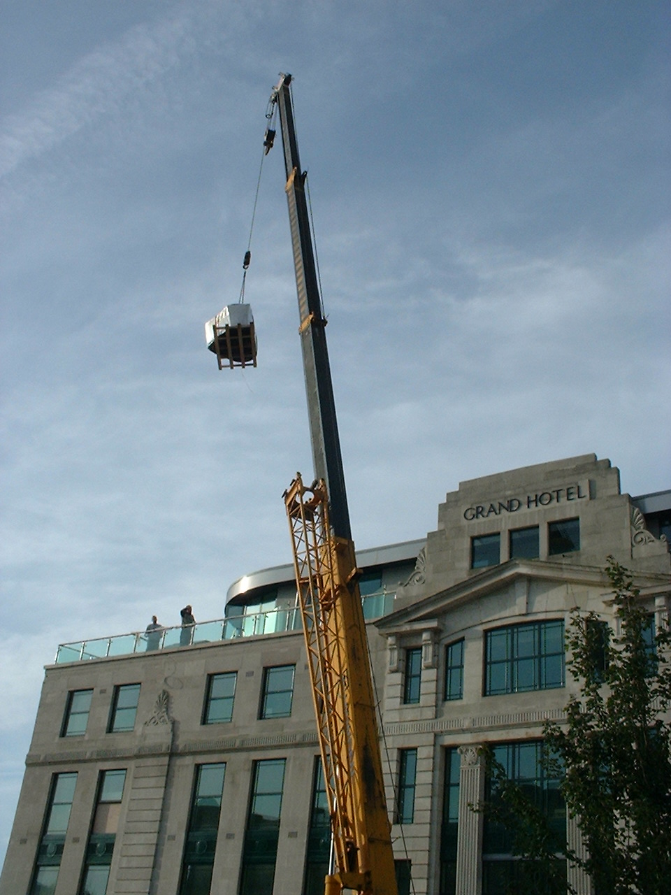 Commercial-spa-steam-rooom-heated-loungers-curved-showers-hottubs-marquis 12.JPG