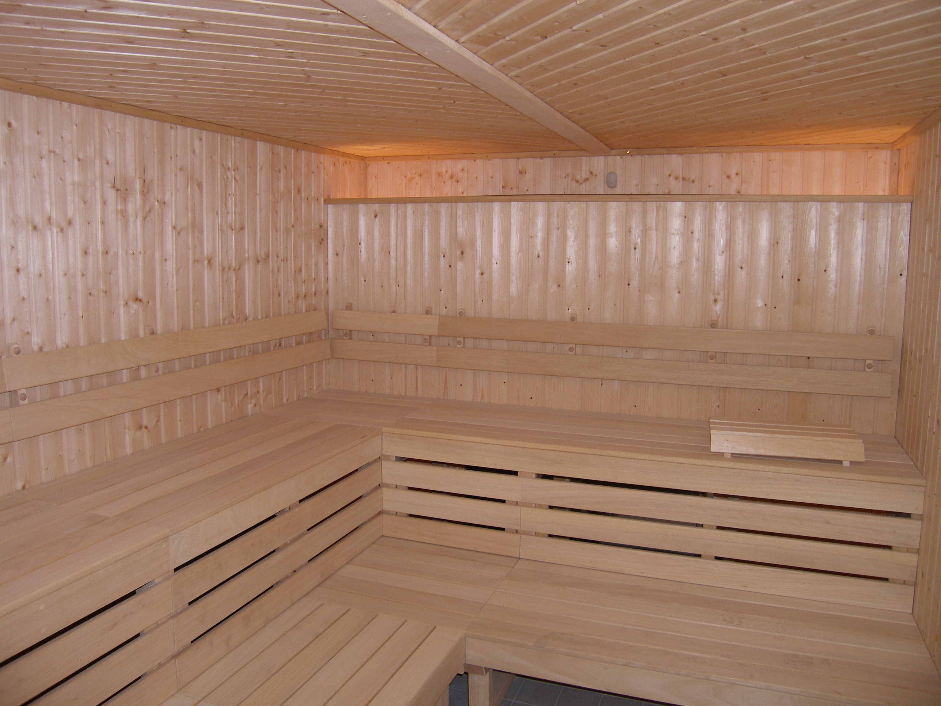 Commercial-sauna-hidden-heater (8).JPG