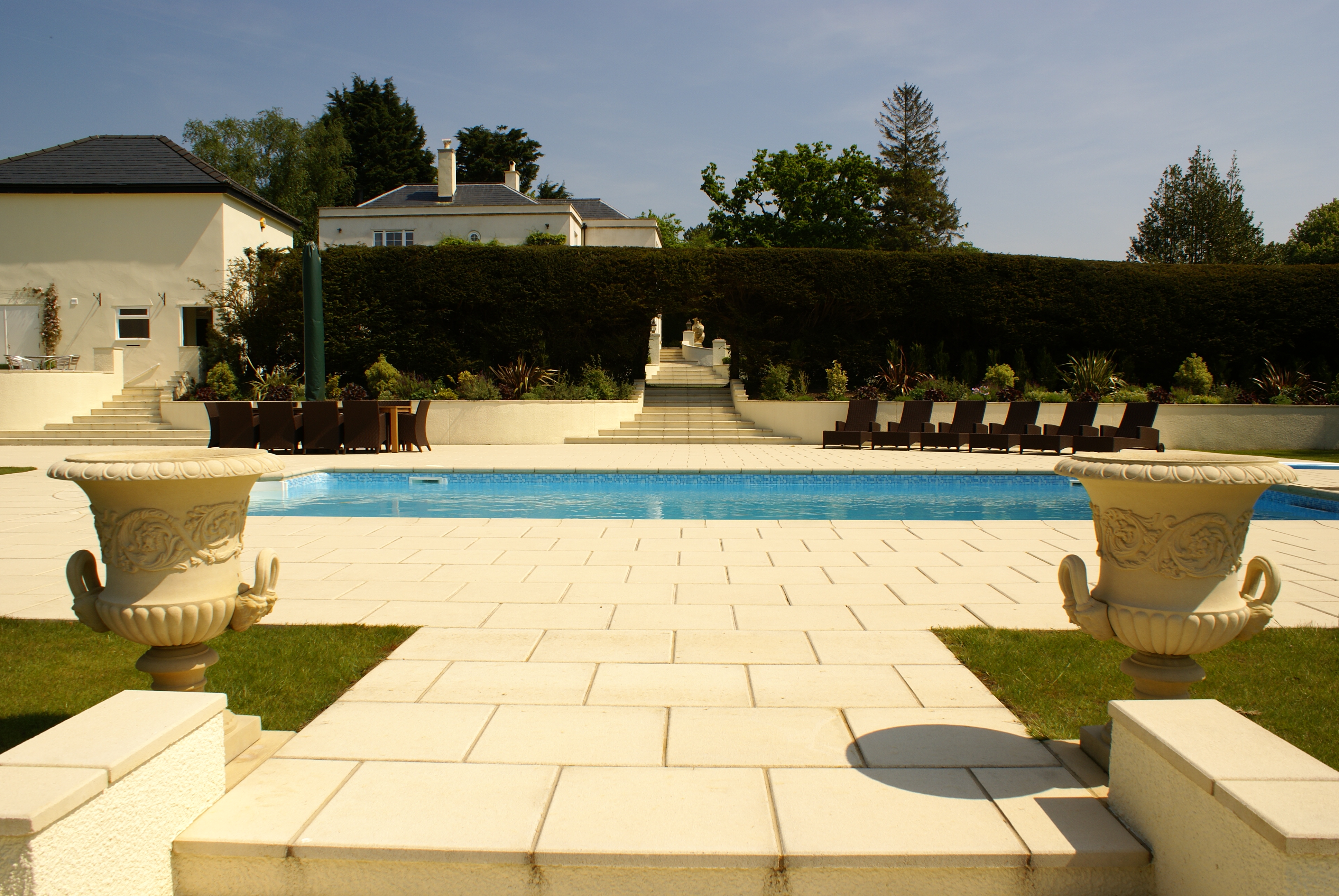 Liner-pool-Peterston-Vale-Glamorgan-automatic-cover (4).JPG