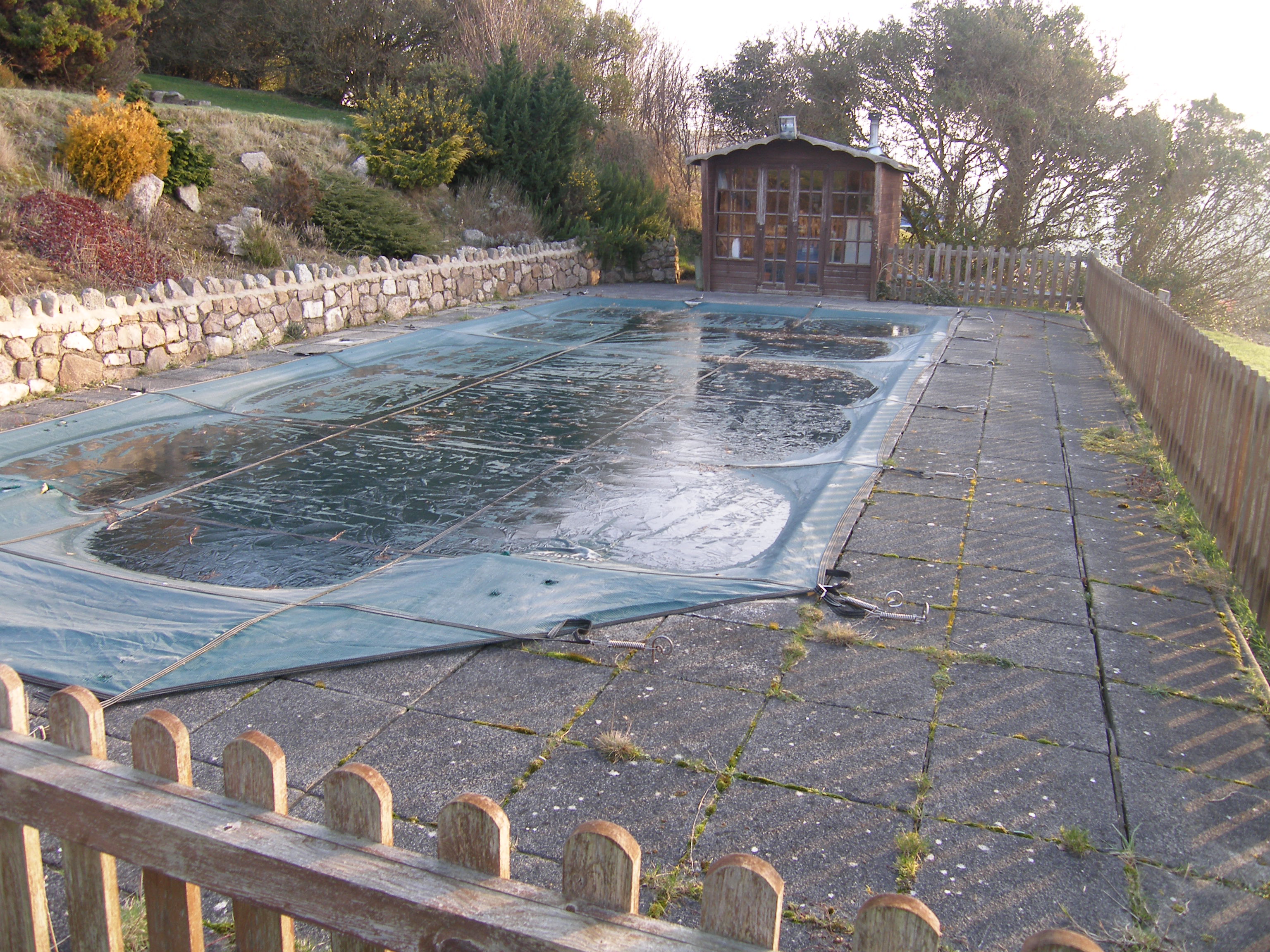 Pool-refurbishment-gower-liner-coverstar (1).JPG