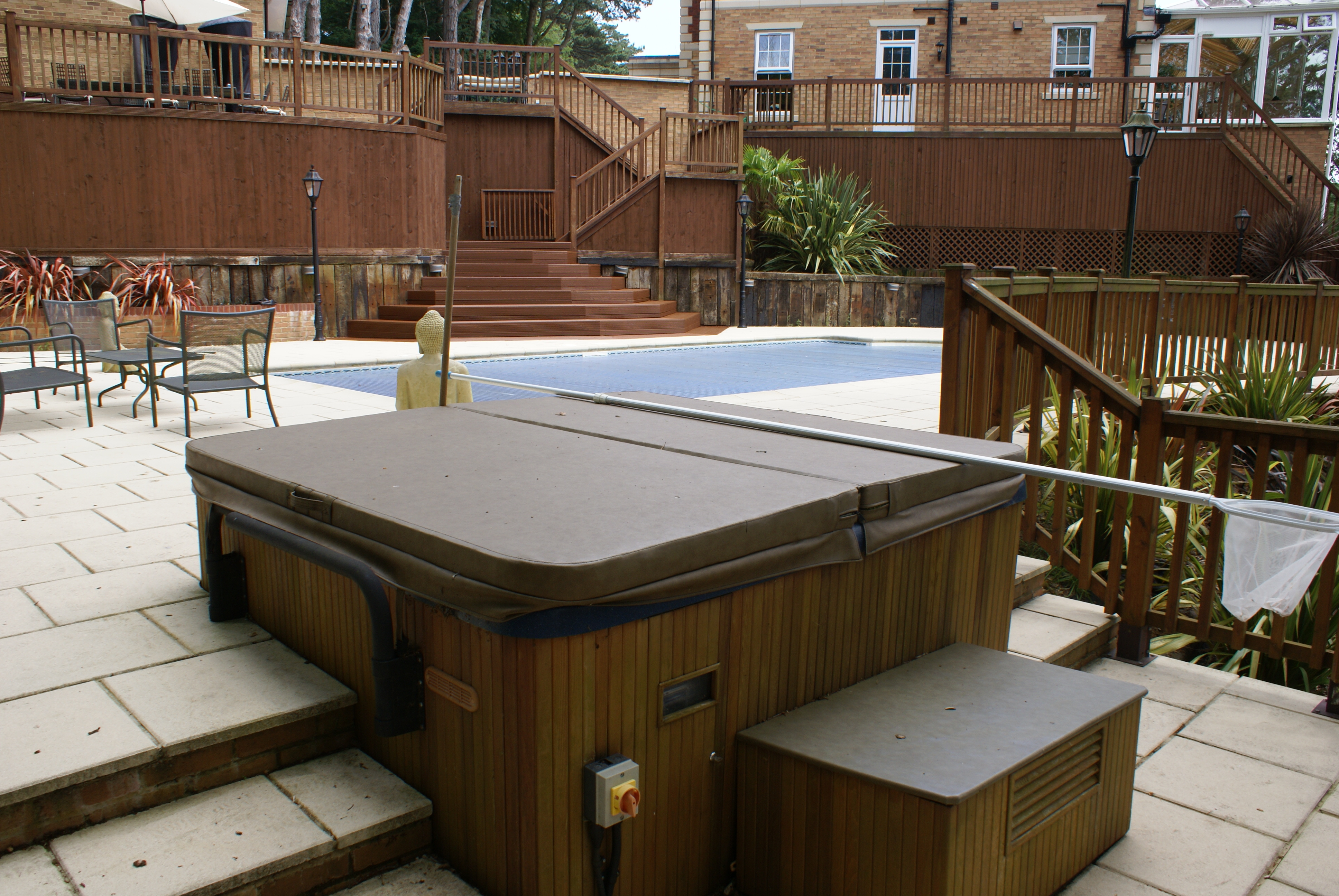 Liner-pool-Swansea-automatic-cover-hottub (3).JPG