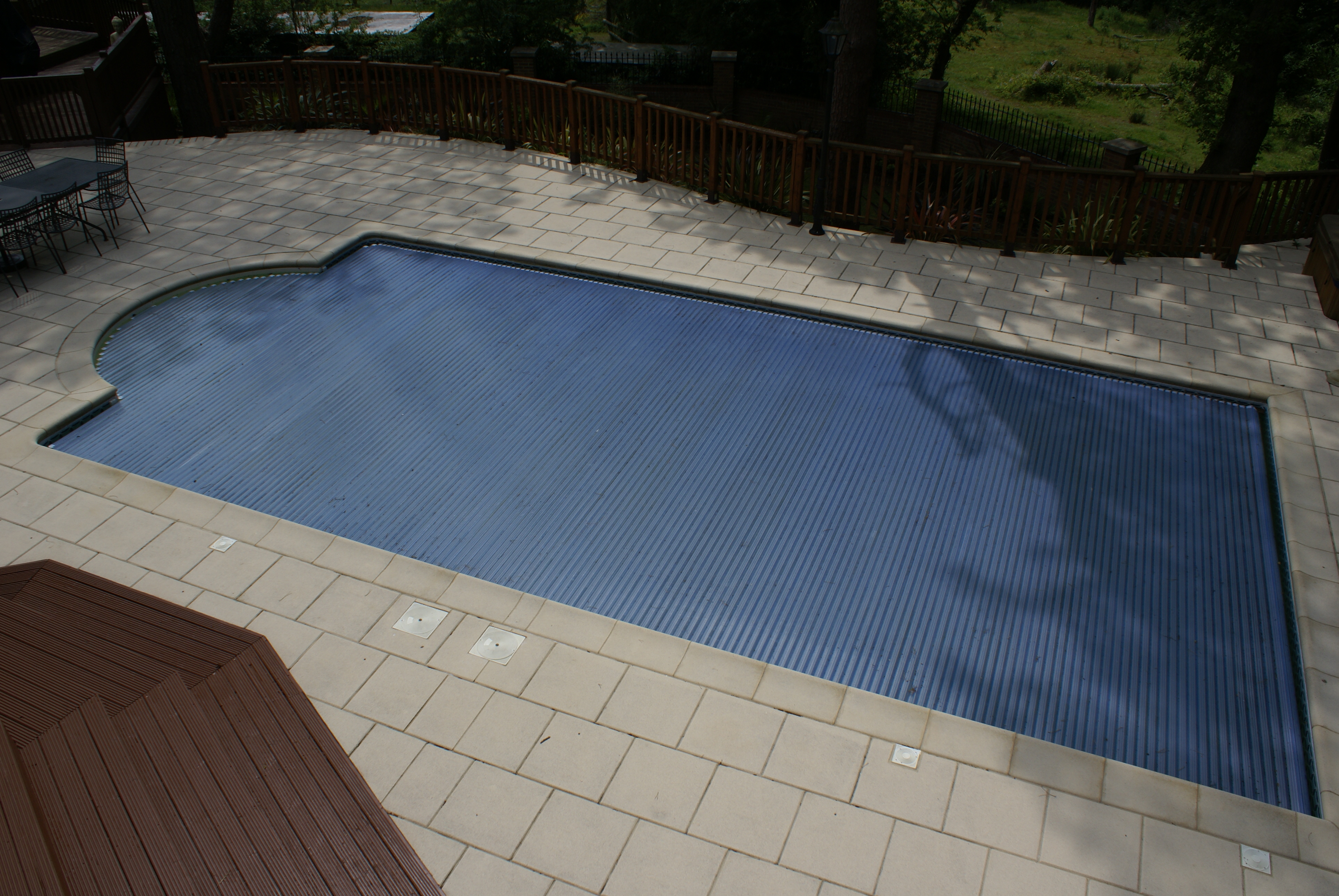 Liner-pool-Swansea-automatic-cover-hottub.JPG