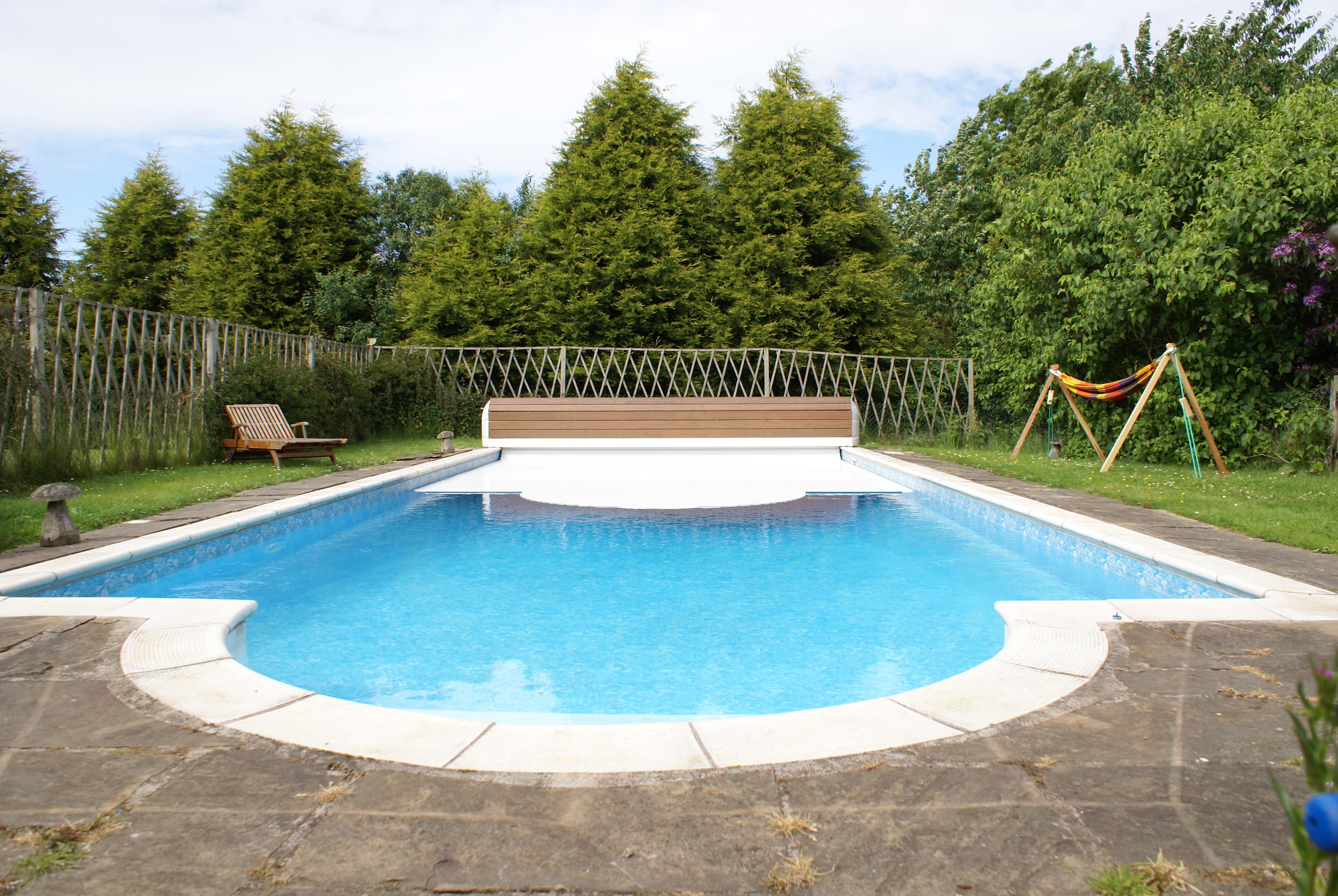 Outdoor-pools-liner-tiled-auromatic-slatted-safety-covers (3).JPG