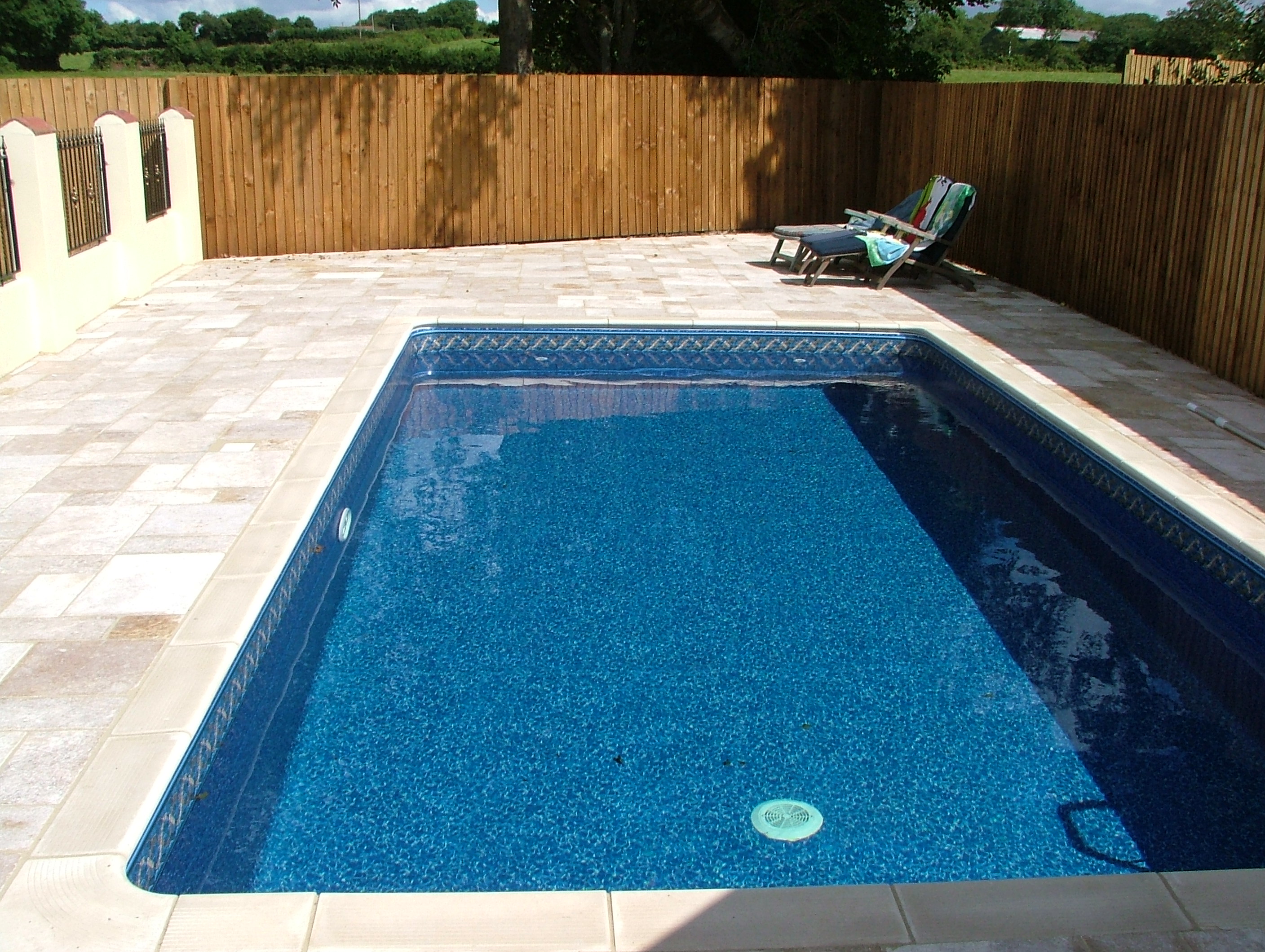 Outdoor-pools-liner-tiled-auromatic-slatted-safety-covers (14).JPG