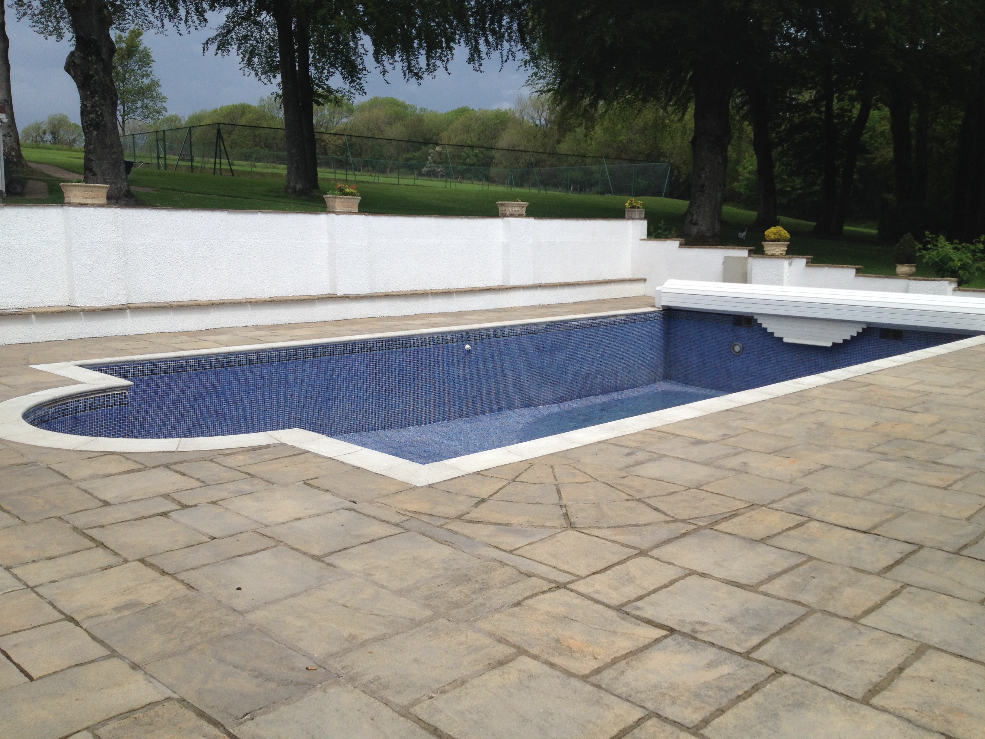 Outdoor-pools-liner-tiled-auromatic-slatted-safety-covers (17).jpg