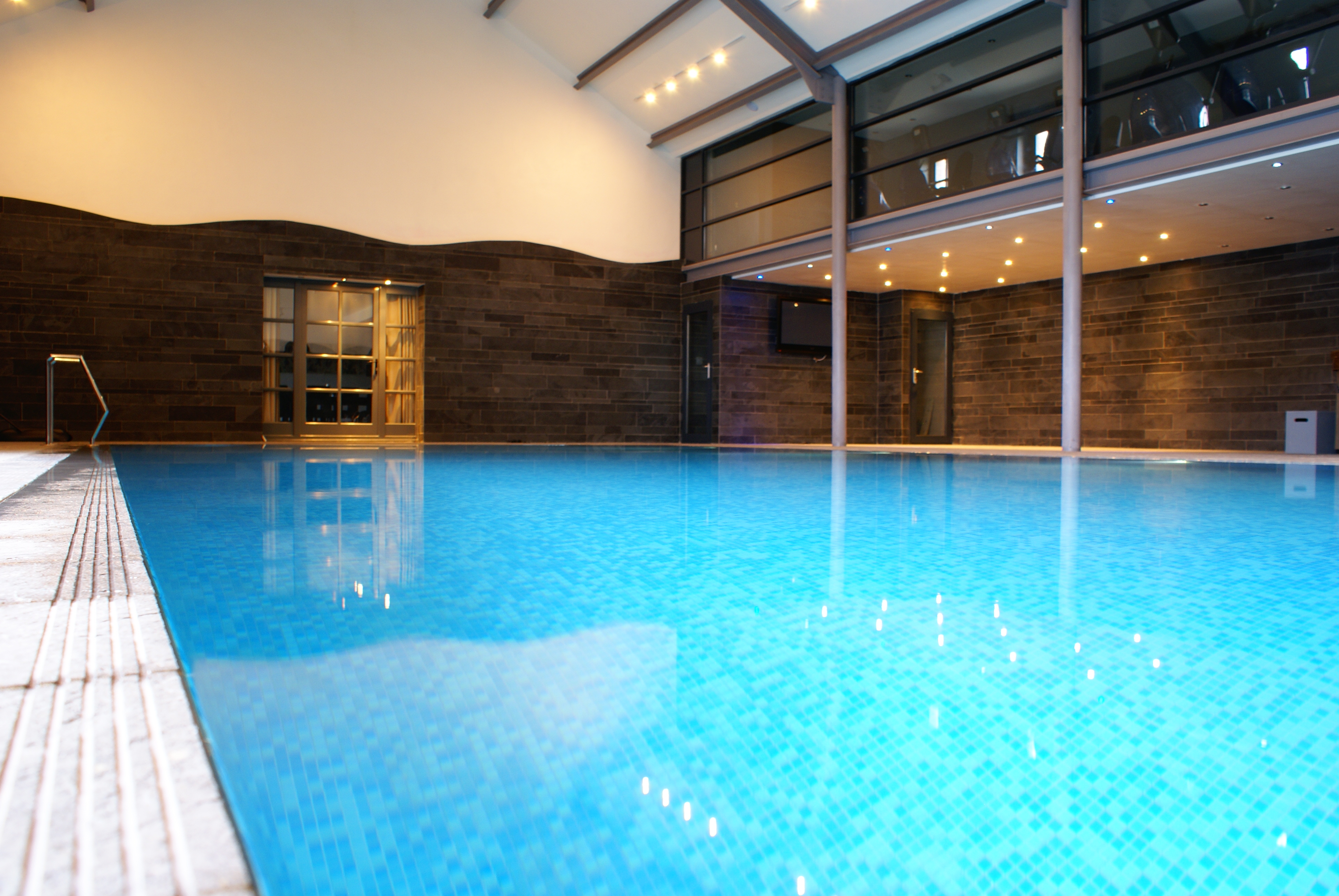 Deck-level-indoor-tiled-pool-delta-del-marquis-spa (4).JPG