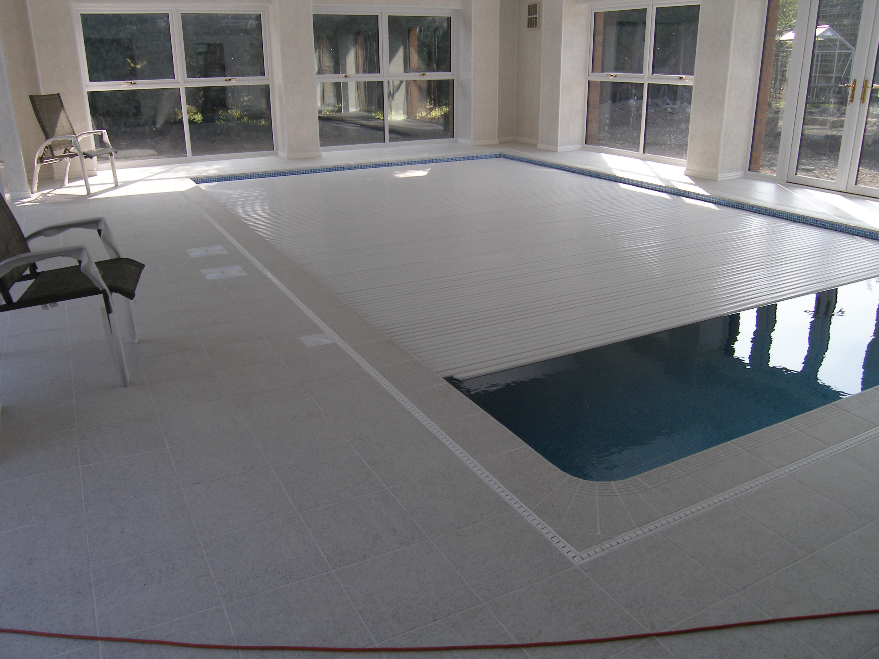 Indoor-Liner-Pool-Baglan-Automatic-slatted-cover (2).JPG