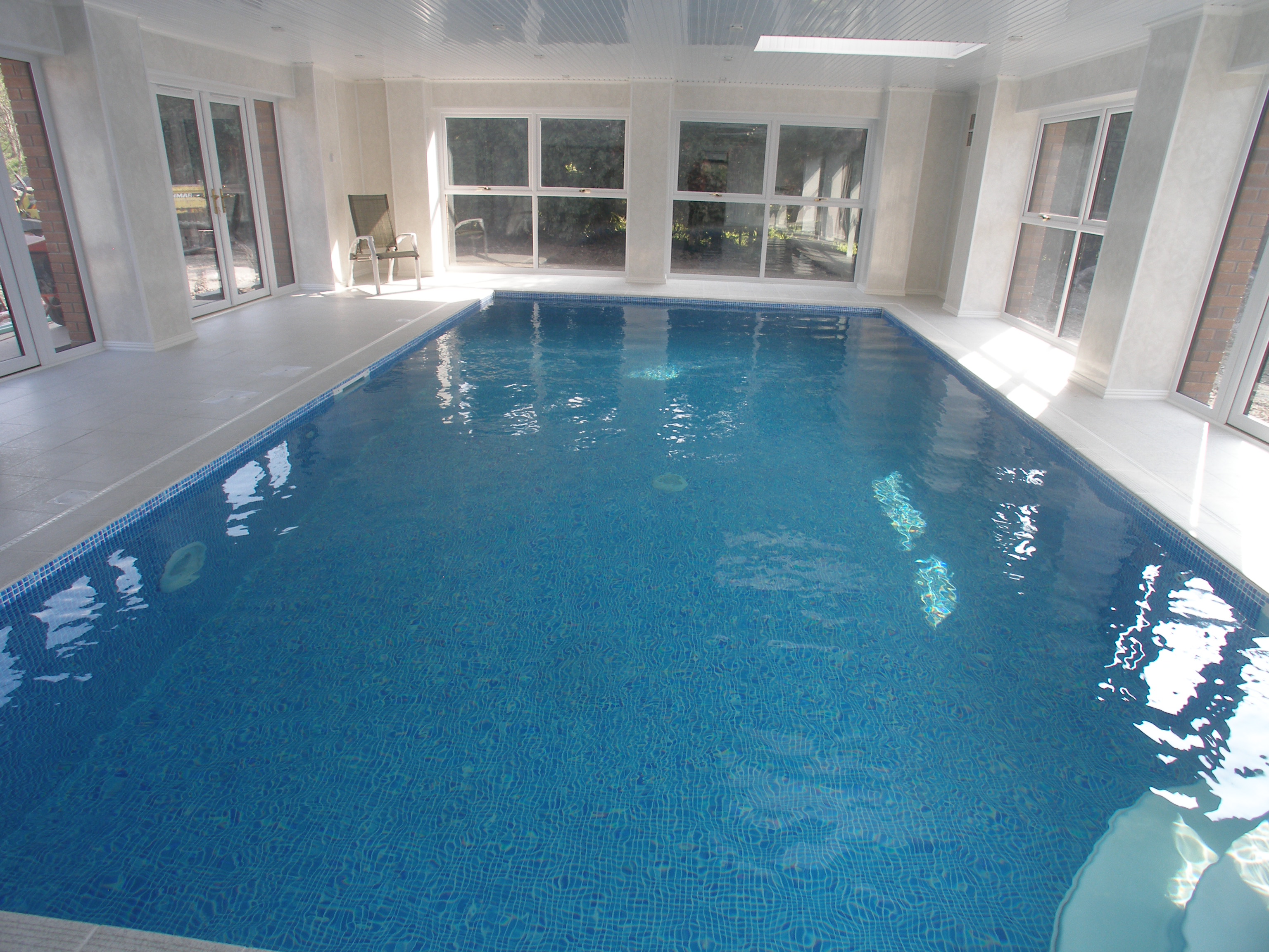 Indoor-Liner-Pool-Baglan-Automatic-slatted-cover (1).JPG