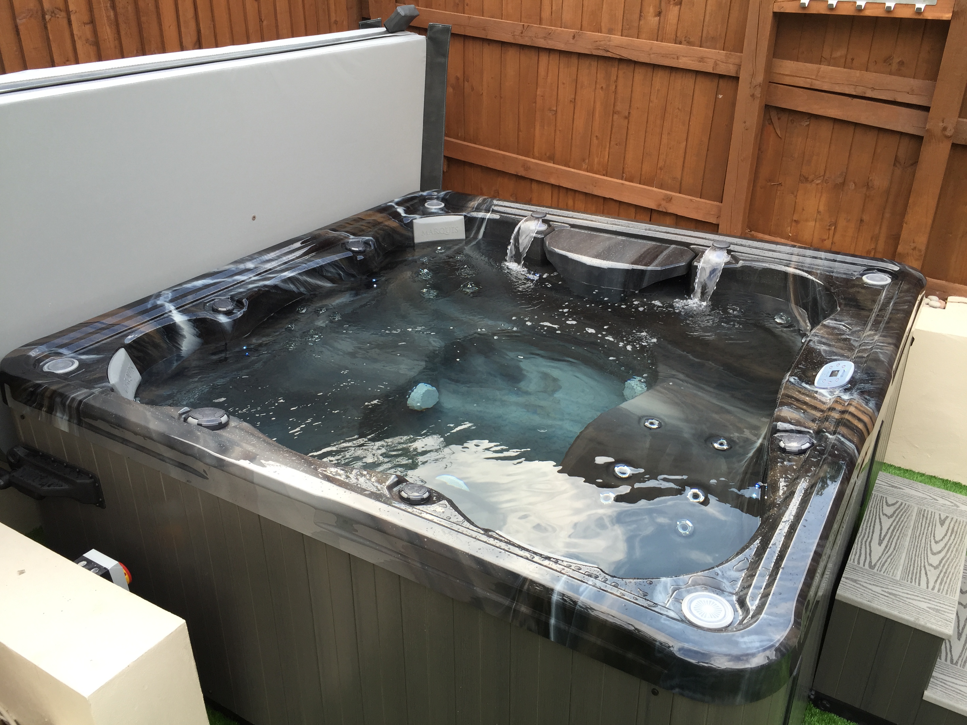 Marquis-eseries-545-hottub-spa-hot-tub-llantrisant-miskin-hiab (12).JPG