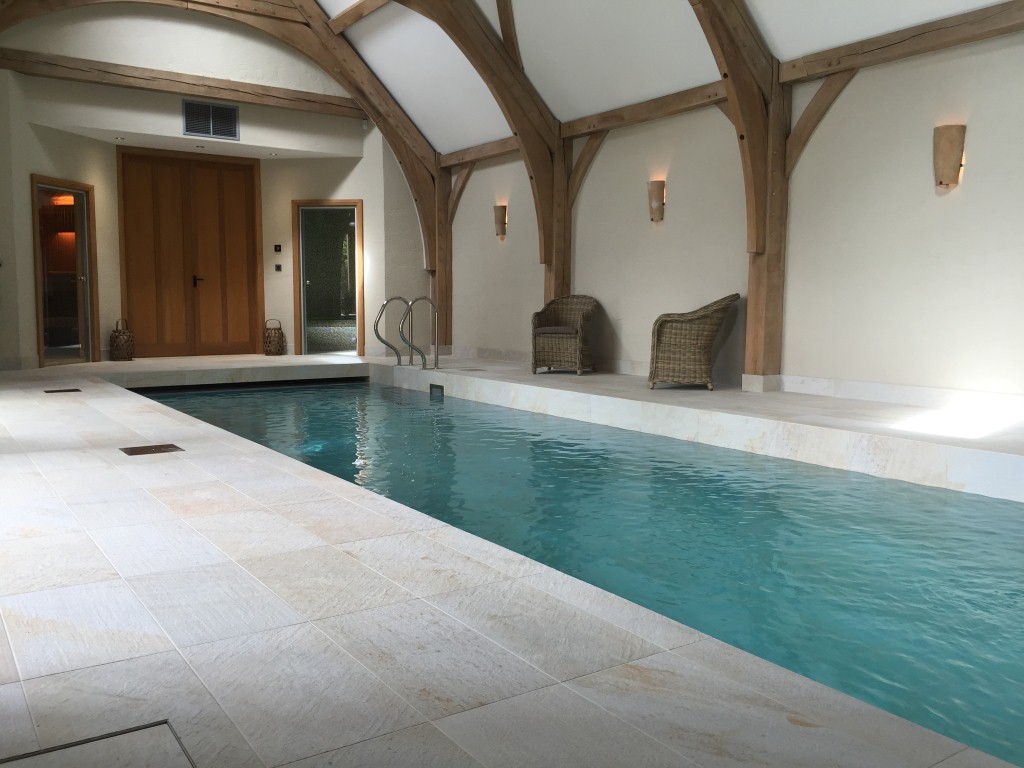 Indoor-pool-Swansea-Wales-Cardiff-automatic-cover-fountain-ledlights-sauna-steam-room-calorex-variheat (3).JPG