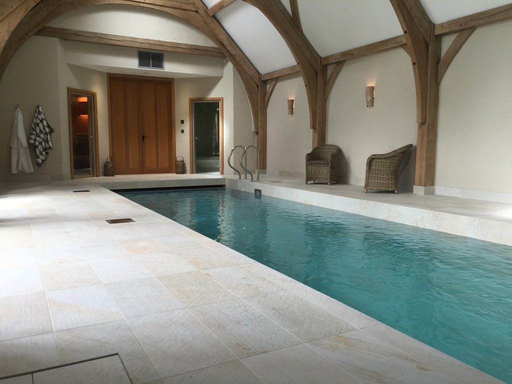 Indoor-pool-Swansea-Wales-Cardiff-automatic-cover-fountain-ledlights-sauna-steam-room-calorex-variheat (6).JPG