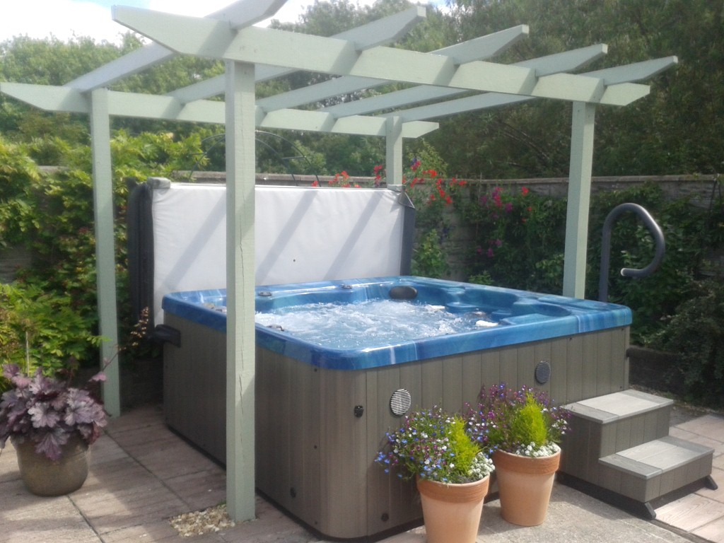 Marquis Hollywood Hydrotherapy Spa, Baglan